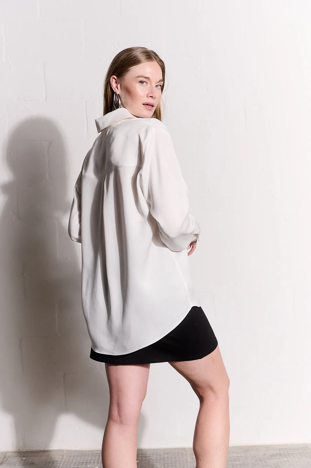 Vintage Wash Effect Drop Shoulder Cut The Essential Shirt in Milk