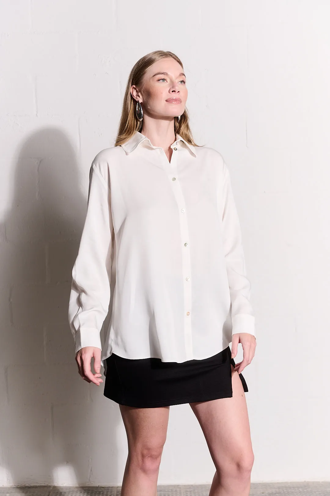 The Essential Shirt in Milk casual outing Light Comfort