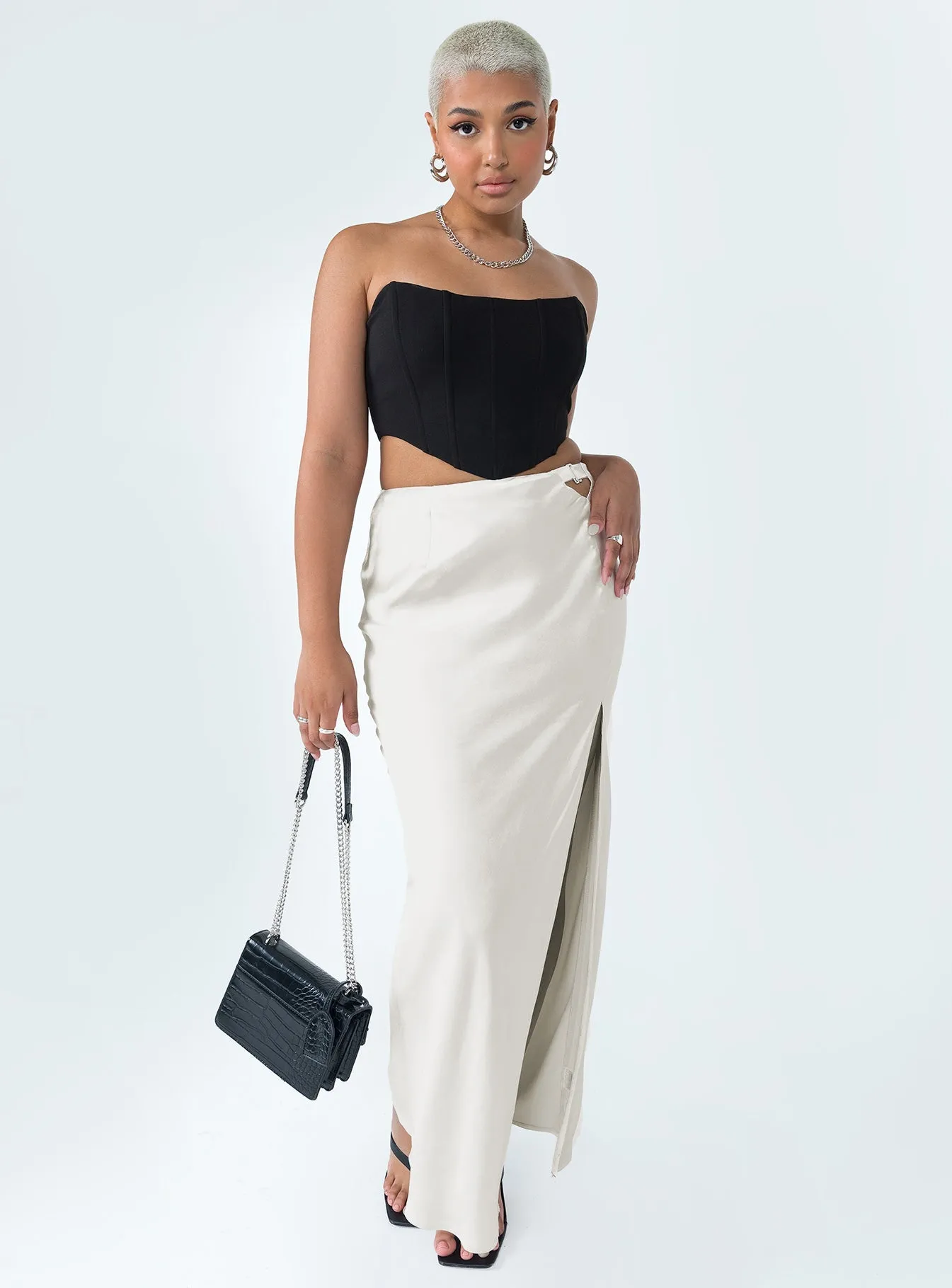 The Lonely Maxi Skirt Cream Elastic hemline
