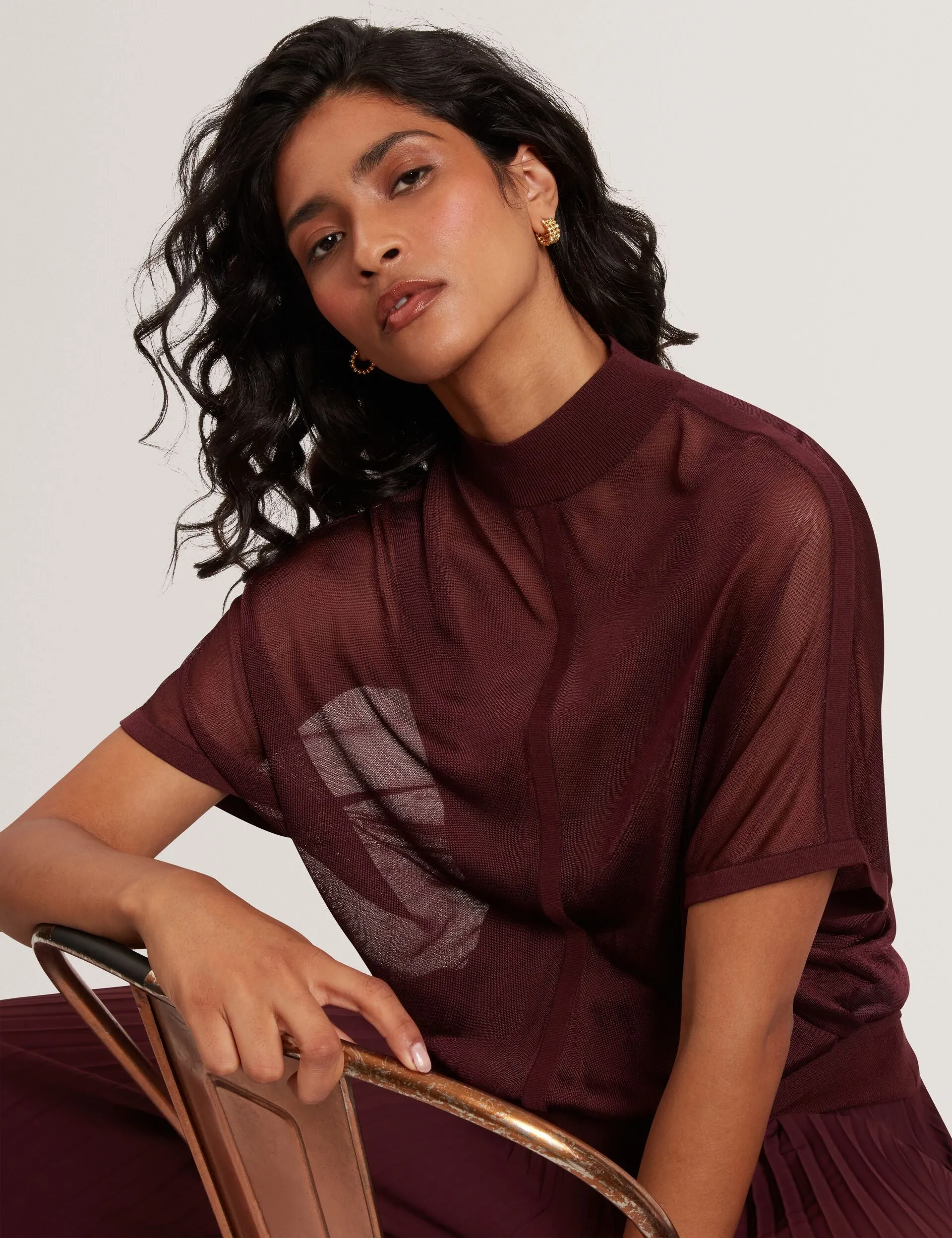 IBISSA | OXBLOOD Soft Microfiber Surface EcoConscious Production