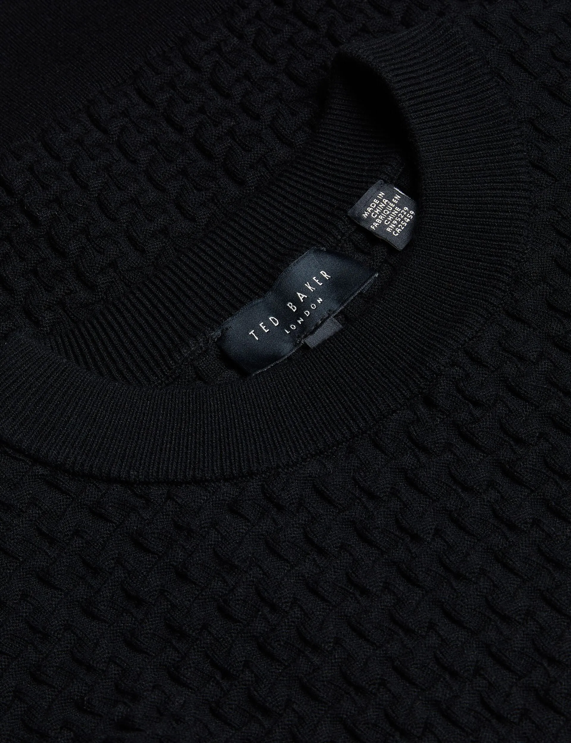 TEDTYY | BLACK Seam Free Edges