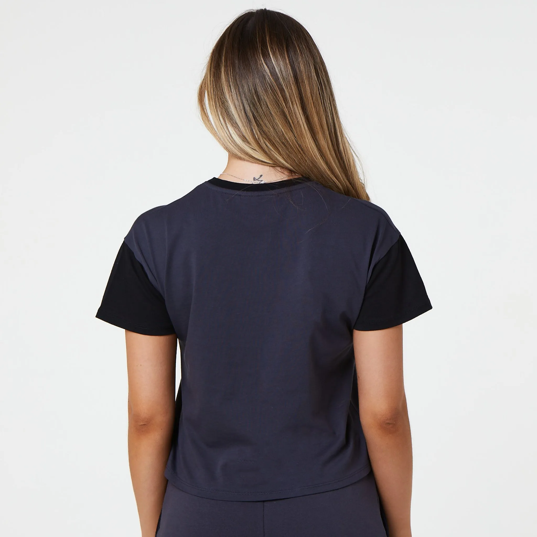 Island Vibe Soft Knit Mini Script Cropped Tee | Black