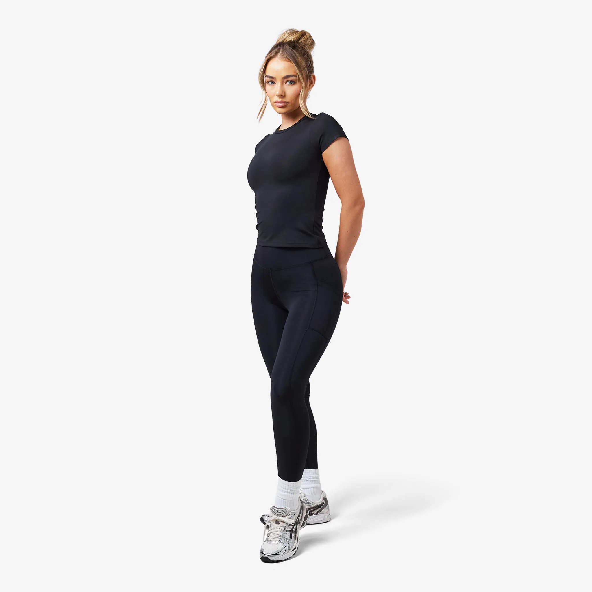 Performance Pocket Legging | Black Stretch Fit Daily Routine Motion Support