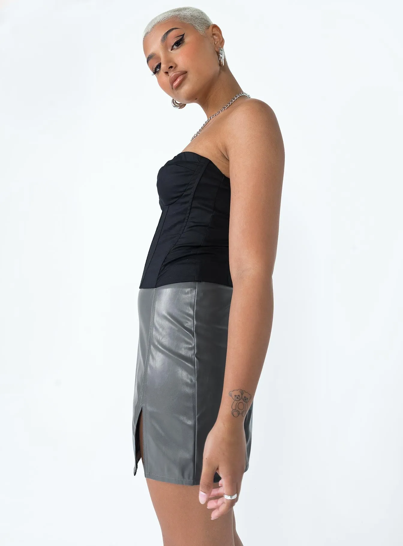 Laidback Feel Zahra PU Mini Skirt Grey