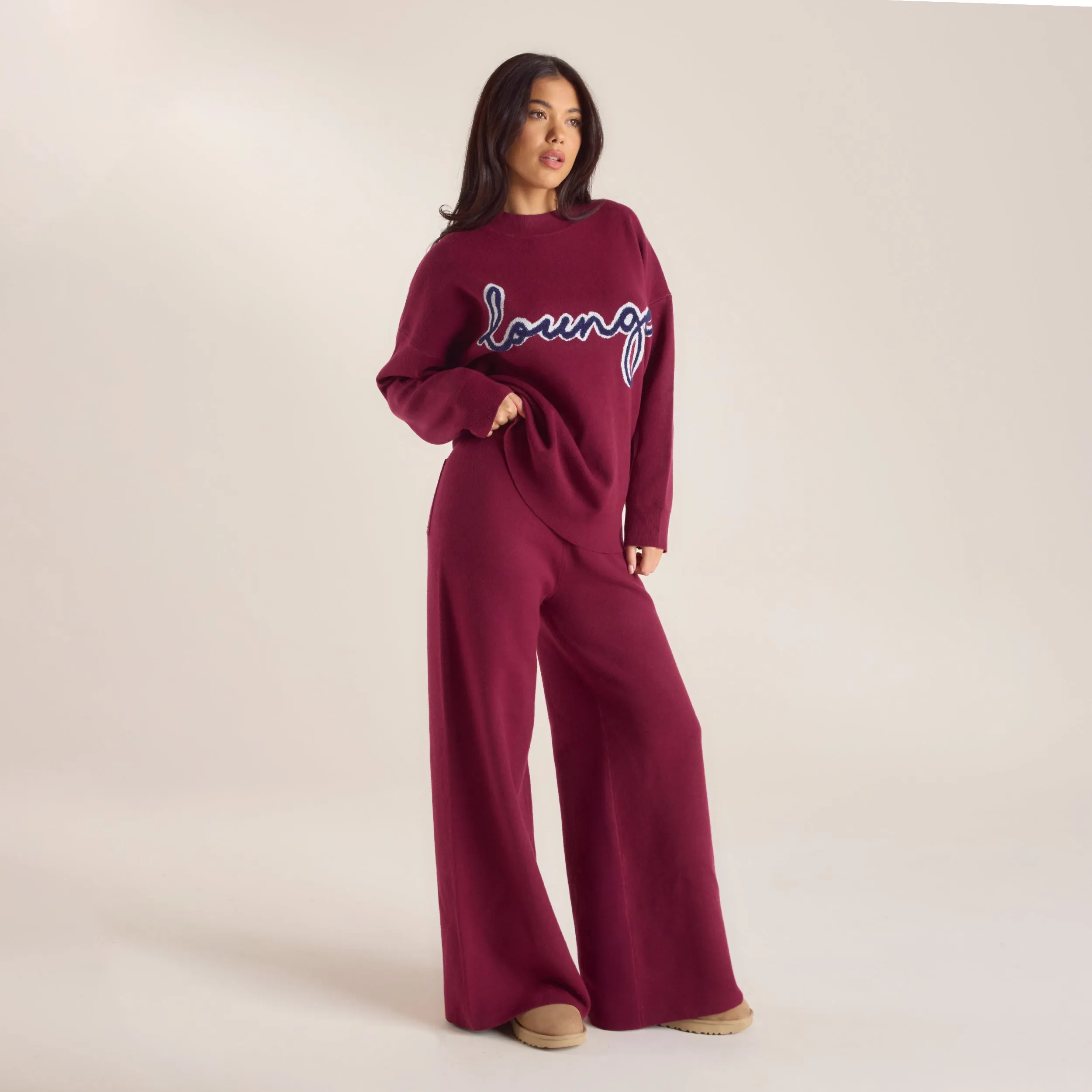 Logo Knitted Pants - Burgundy Body Aligned Light Fit Wear