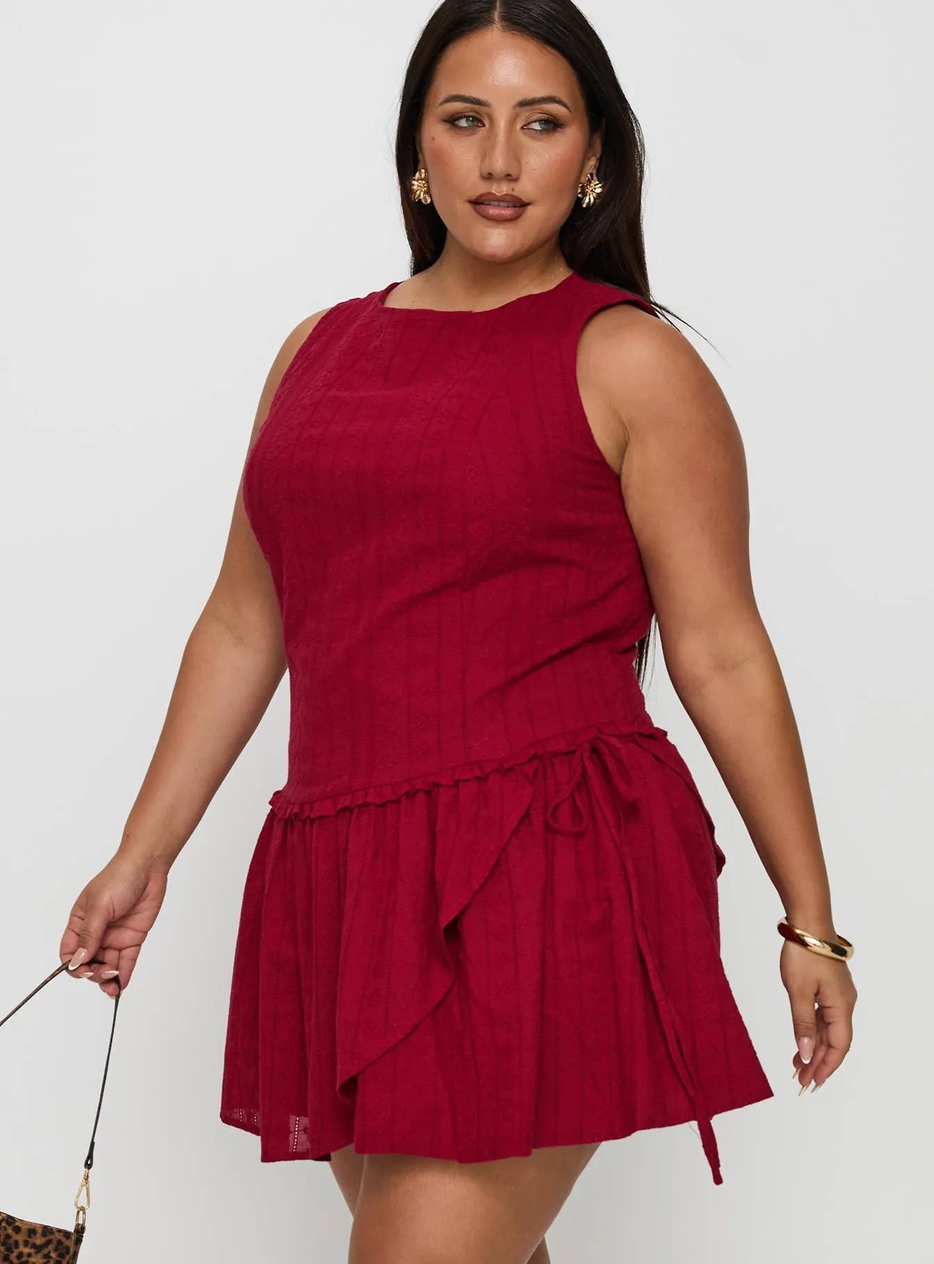 Subtle Mood Flattering Waistband Fit Cosie Mini Dress Red Curve