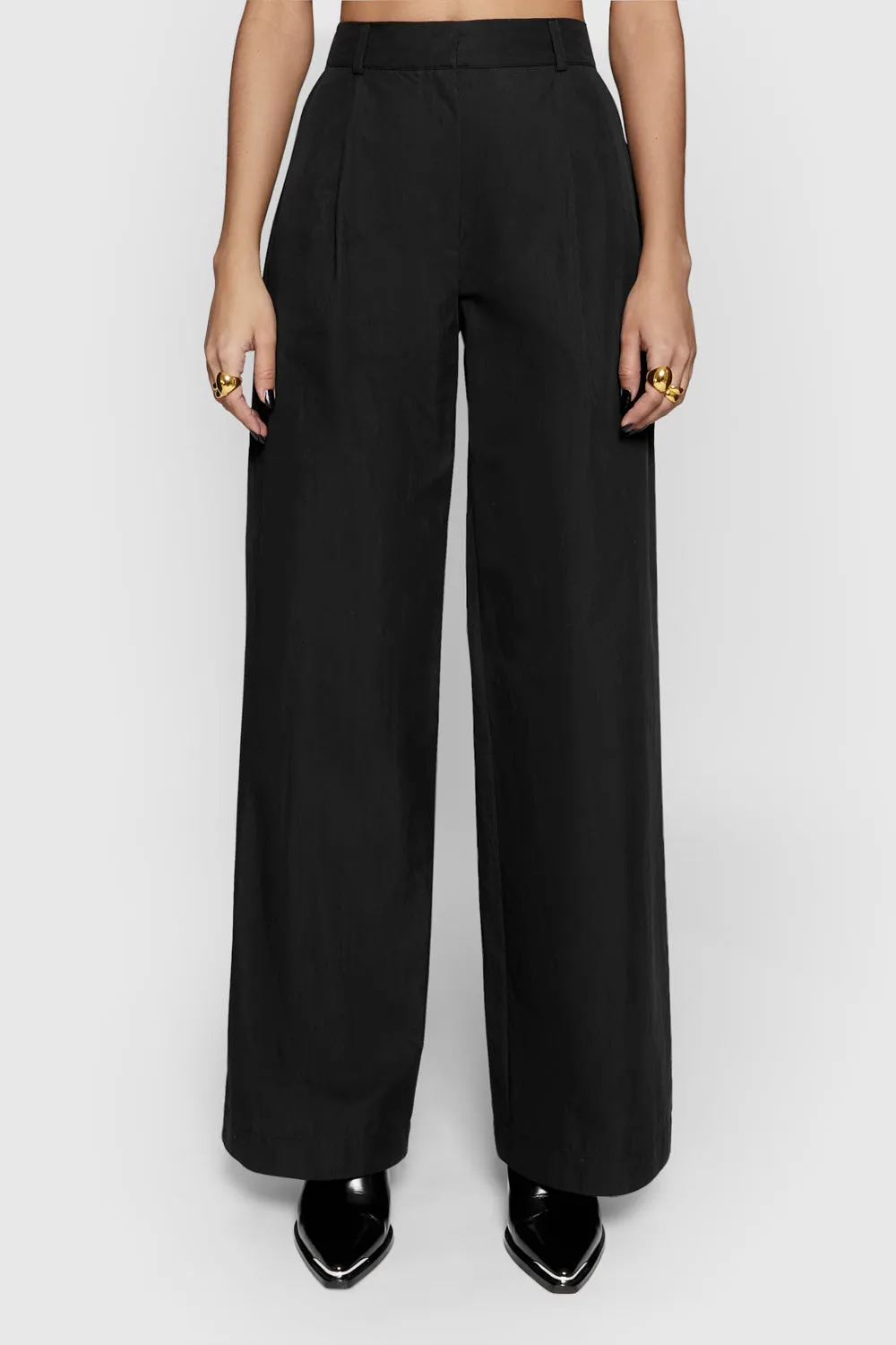 Beach Fit Walker Pleated Wide Leg Pant