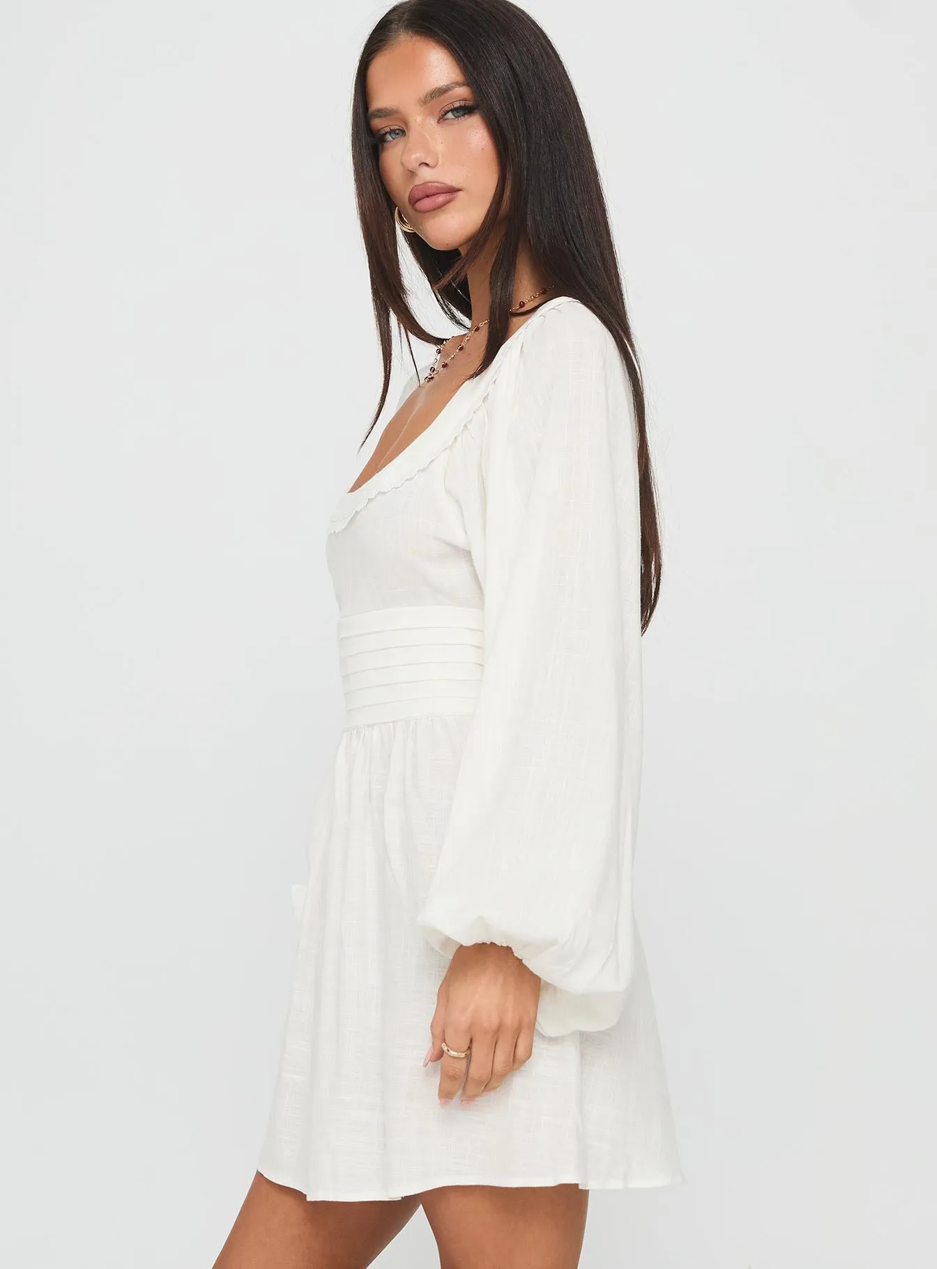 Summer Friendly Weyes Long Sleeve Mini Dress White