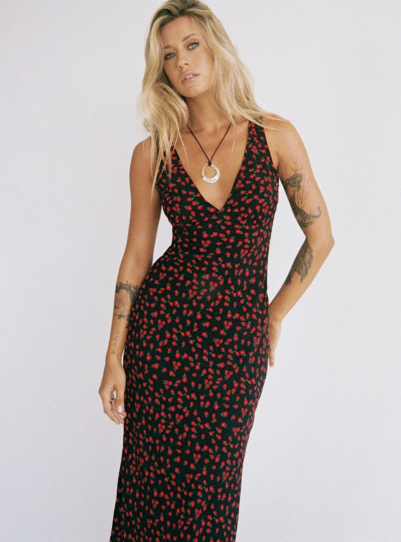 Flawless Fit Nellie Maxi Dress Black/Red Floral