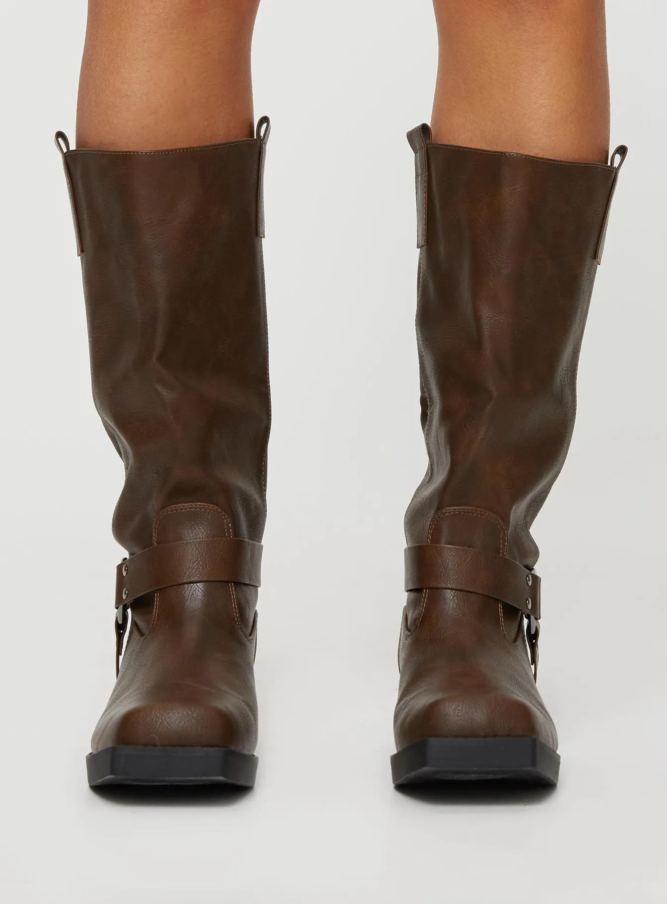Skater Chic Flat Grounding Wrecked Western Boots Brown