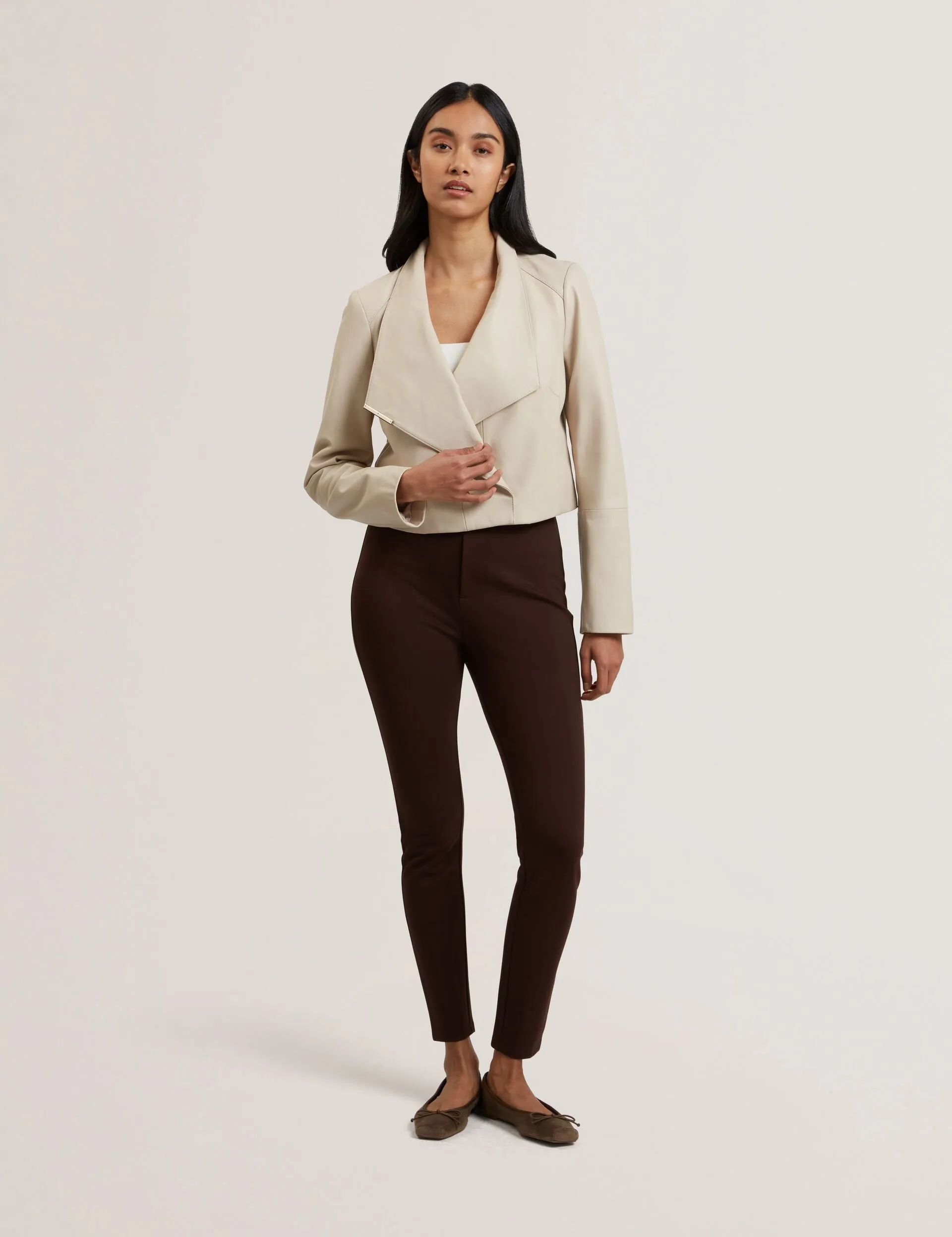 Sleek Layer Look Reinforced Seams RIYOZE | IVORY