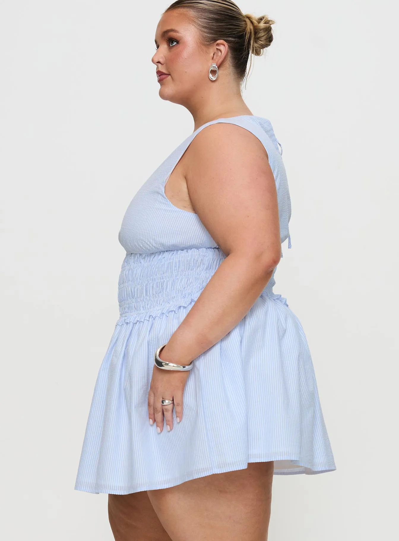 Yennifer Shirred Mini Dress Blue / White Curve Daywear Mood Lazy Pick